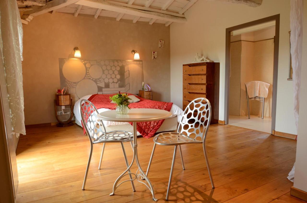 Chambres D'Hotes Au Gite De La Pommeraie Landeronde Екстериор снимка